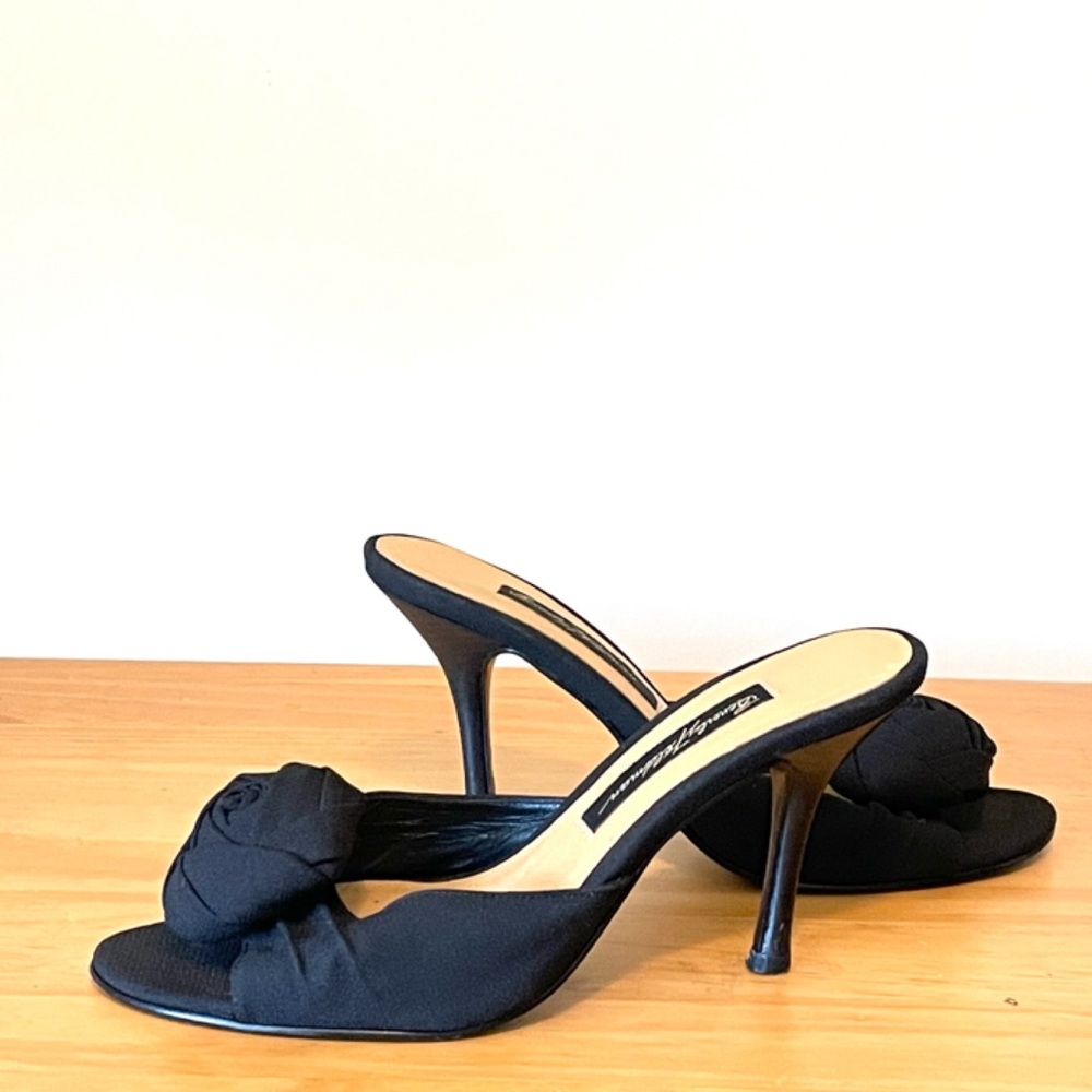Vintage Beverly Feldman Black Fabric Open Toe Slip on Woman’s Sandals Sz 6.5M